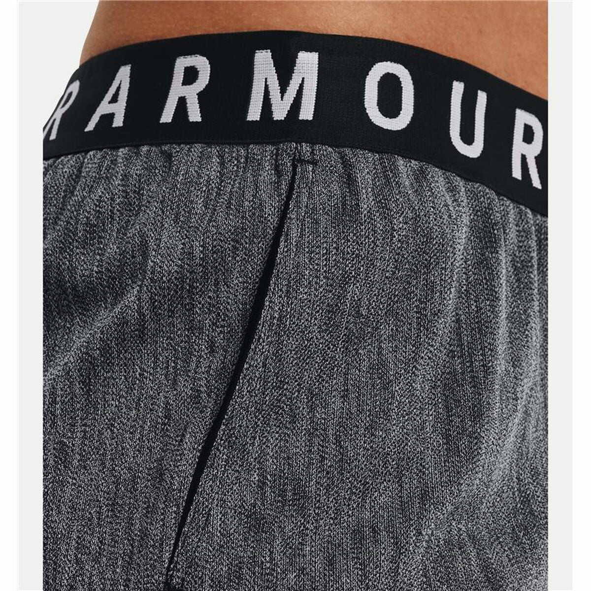 Naisten urheilushortsit Under Armour Play Up 3.0 Twist Tumman harmaa Musta